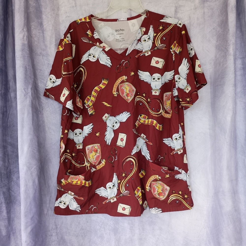Harry Potter Gryffindor All Over Print Scrub Top Hedwig Hogwarts V-Neck